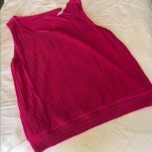 NWT Adorable Pleated Front Tank w/ Elastic Waist